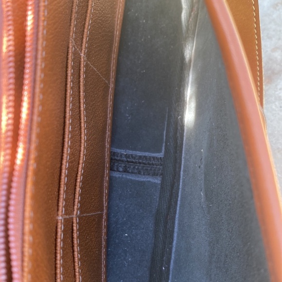 Dooney & Bourke Black and Brown Crossbody Bag with Classic Design - Picture 8 of 8